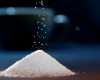 Mercado internacional do açúcar registra queda significativa, alcançando mínima mensal